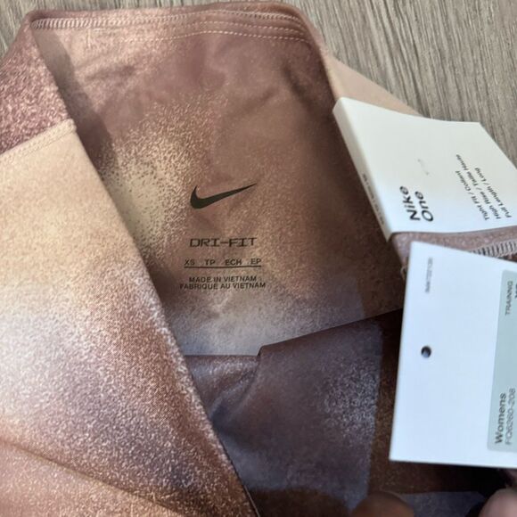 Nike Women's One High-Rise Printed Leggings- size xs - Mauve - Picture 6 of 7